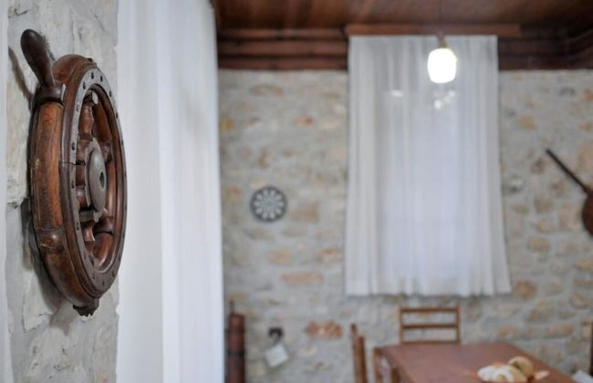 Seaside Duplex Stone Villa - Photo 9