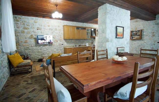Seaside Duplex Stone Villa - Photo 10