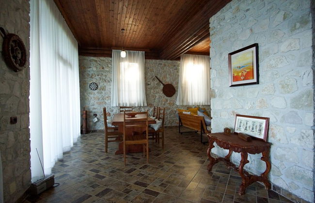 Seaside Duplex Stone Villa - Photo 11