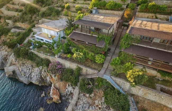 Seaside Duplex Stone Villa - Photo 1
