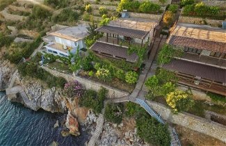 Foto 1 - Seaside Duplex Stone Villa