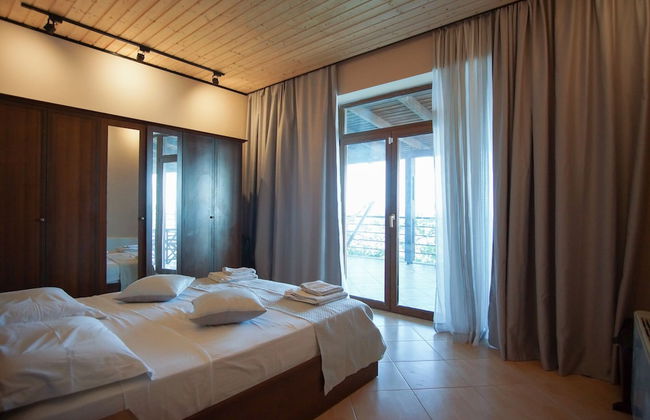 Seaside Duplex Stone Villa - Photo 3