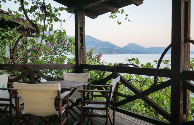 Seaside Duplex Stone Villa - Photo 22