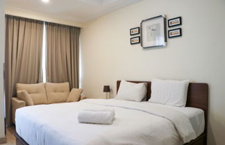 Photo 2 - Fancy And Nice Studio At Menteng Park Apartment