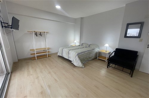 Foto 7 - Modern Studio With Open Views, Pool, and 24-hour Security