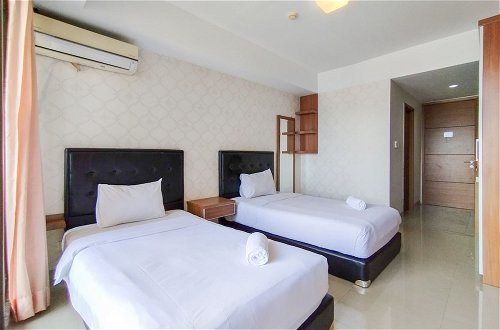 Foto 4 - Nice And Comfy Studio At Beverly Dago Apartment