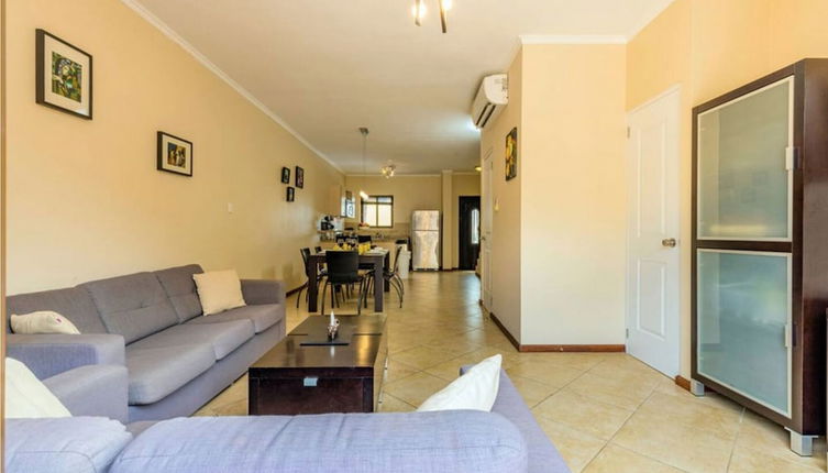 Foto 1 - Gold Coast - 2br3ba Gated Community w Pools Gym