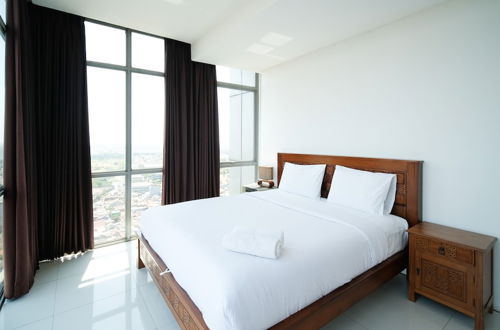 Photo 1 - Homey 1Br With Extra Room Apartment At Aryaduta Residence Surabaya