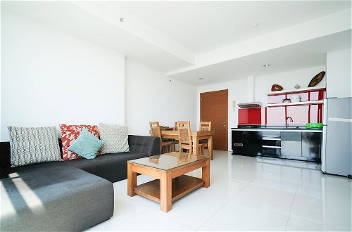 Foto 18 - Homey 1Br With Extra Room Apartment At Aryaduta Residence Surabaya