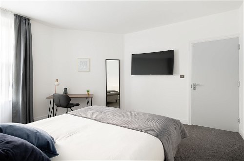 Photo 24 - Modern 4-Bedroom Apart near Aldgate East