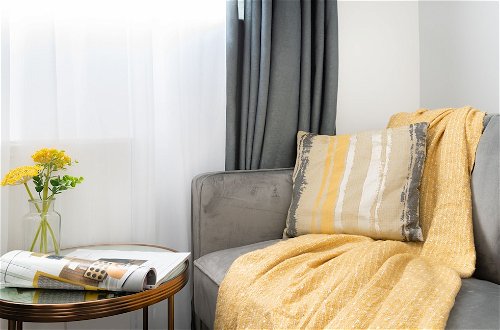 Photo 3 - Modern 4-Bedroom Apart near Aldgate East