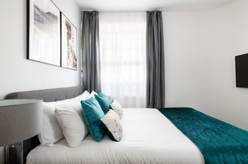 Photo 17 - Modern 4-Bedroom Apart near Aldgate East