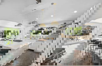 Foto 3 - Hummingbird Home by Avantstay Boat House + Dock