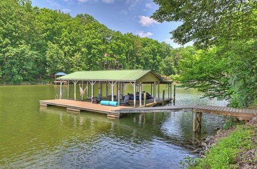 Photo 17 - Hummingbird Home by Avantstay Boat House + Dock