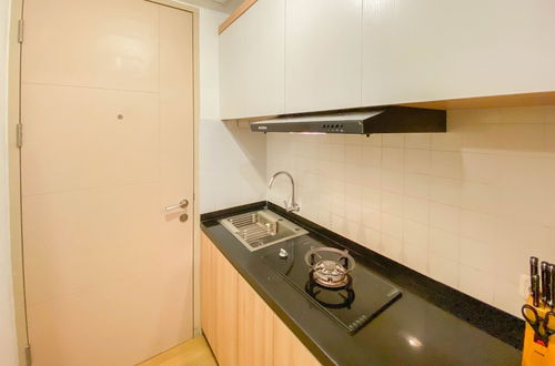 Photo 9 - Modern Look Studio Apartment At Tokyo Riverside Pik 2