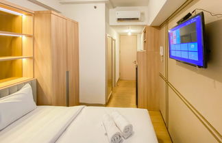 Photo 3 - Modern Look Studio Apartment At Tokyo Riverside Pik 2