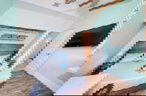 Foto 5 - Fresh & Modern 3 BDR Just Blocks From Beach!