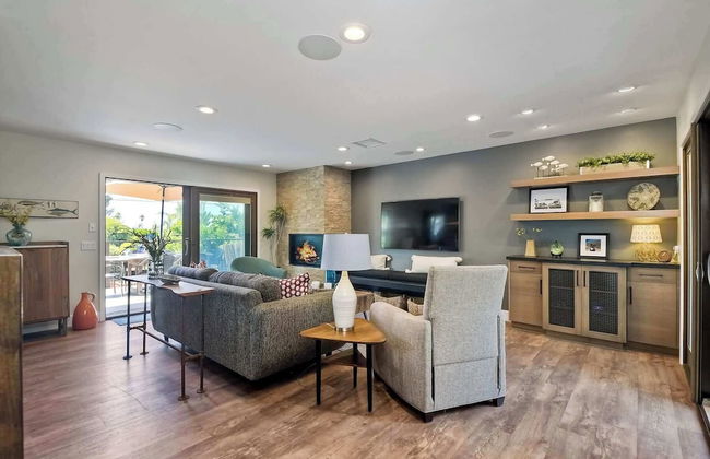 Fresh & Modern 3 BDR Just Blocks From Beach! - Foto 1