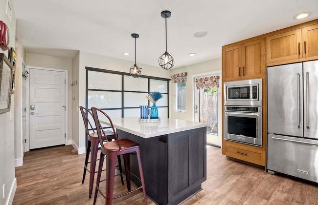 Fresh & Modern 3 BDR Just Blocks From Beach! - Foto 9