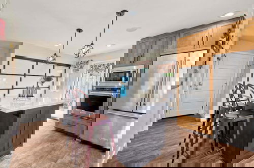 Foto 9 - Fresh & Modern 3 BDR Just Blocks From Beach!