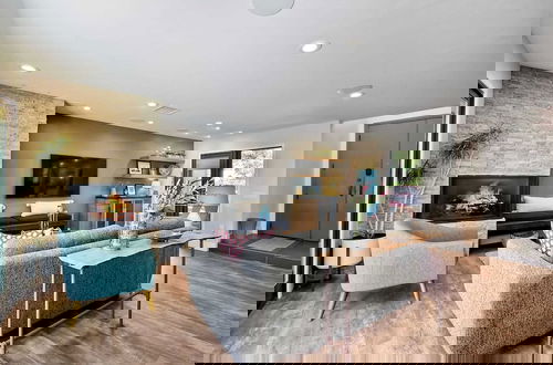 Foto 15 - Fresh & Modern 3 BDR Just Blocks From Beach!
