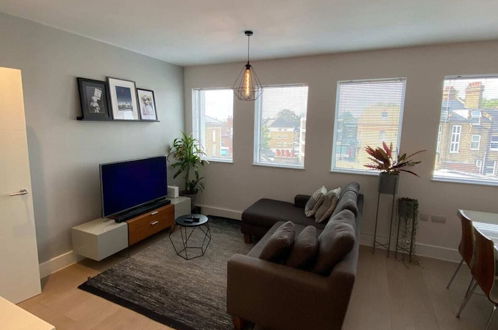 Foto 5 - Tasteful 2BD Flat W/open Plan Living - Blackheath