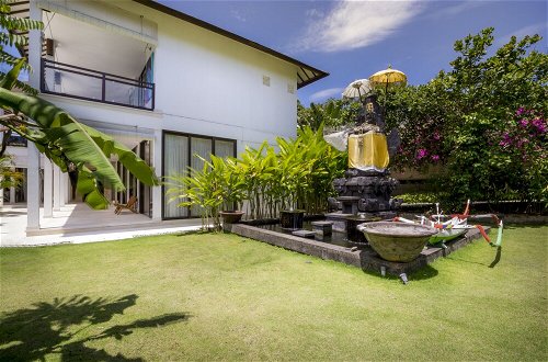 Foto 28 - Best Selling 4 Bedrooms Pool Villa in Uluwatu Included Breakfast