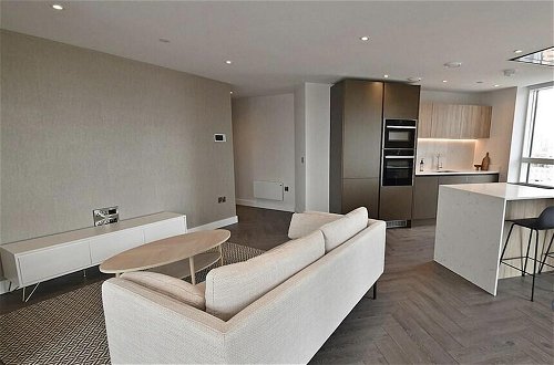 Photo 1 - Top Floor 3-bed Penthouse in Manchester