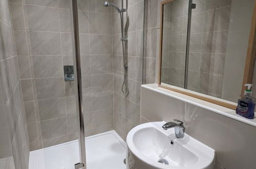 Photo 8 - Stunning & Modern 2BD Flat - Manchester