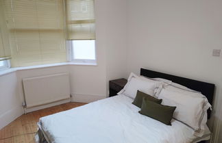 Foto 2 - Charming 2-bed Apartment in London