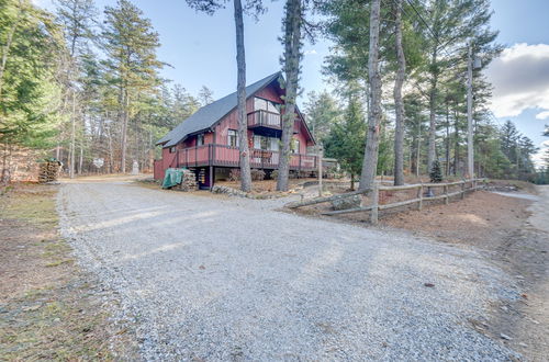 Foto 5 - Charming Tamworth Cabin w/ Grill & Fireplace