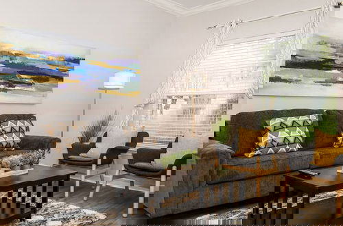 Foto 2 - Family House With Amazing Themed Rooms
