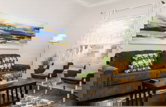 Foto 2 - Family House With Amazing Themed Rooms