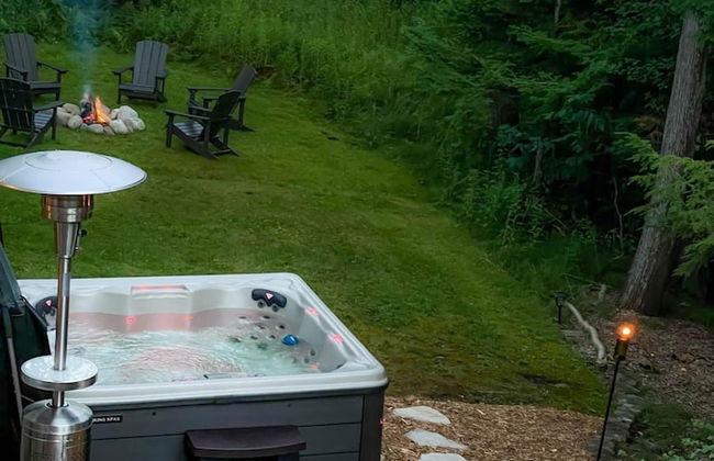 Firefly Lodge! Boardman River! Hot Tub! Woodstove! - Foto 24