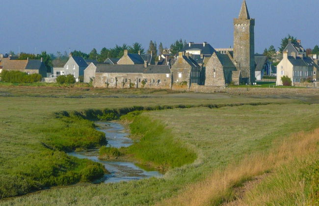Holiday Home in Portbail Near Sandy Beach - Foto 34