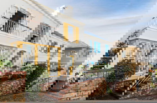 Foto 52 - Modern Coastal Townhouse at The Majestic