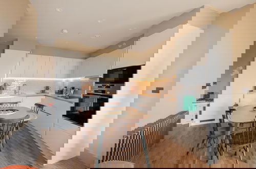 Photo 19 - Chic Urban Flat With Rooftop Access