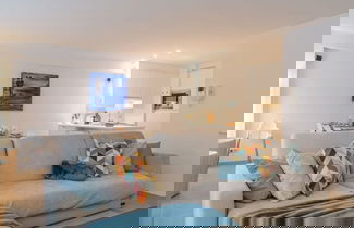 Foto 3 - Modern and Spacious Apartment With Terrace