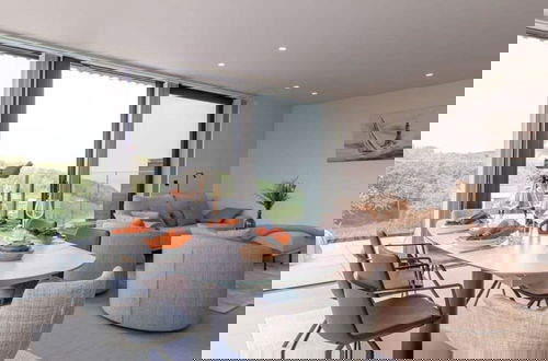 Foto 2 - Luxurious Penthouse With Beautiful Seaview