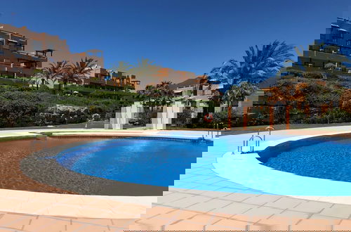 Foto 1 - Beautiful 2-bed Apartment in Casares Costa