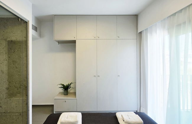 Hermes & Dione - Photo 21