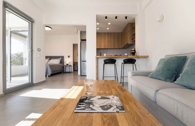 Hermes & Dione - Photo 1