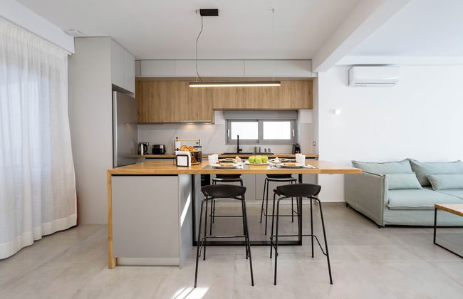 Hermes & Dione - Photo 34