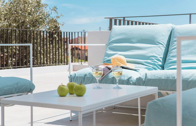 Hermes & Dione - Photo 63