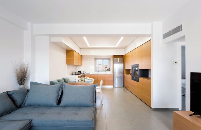 Hermes & Dione - Photo 40