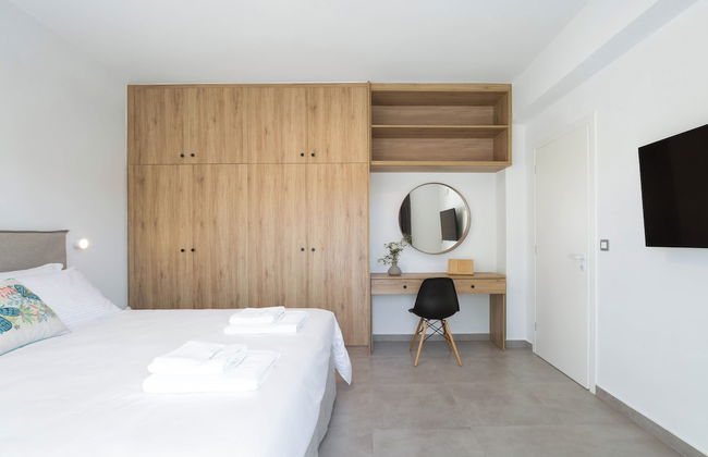 Hermes & Dione - Photo 8