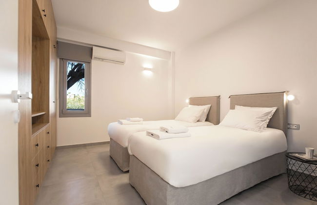 Hermes & Dione - Photo 11