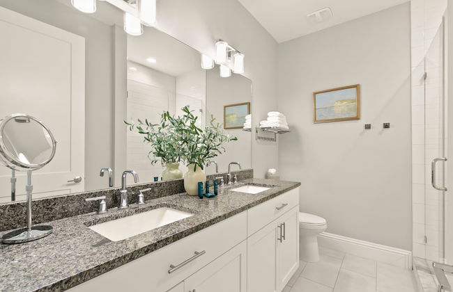 NEW Canopy Cabana Luxury Downtown Apt - Foto 15
