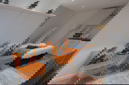 Foto 4 - Luxe Studio Apartment in Leicester City Center