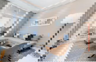 Foto 3 - Stunning 2BR in Maison Prive